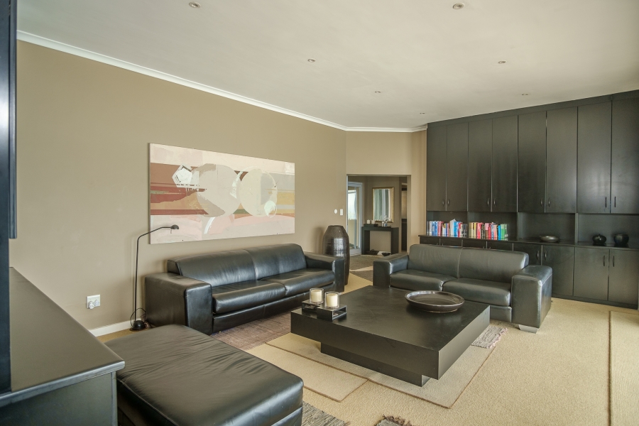 5 Bedroom Property for Sale in Misty Cliffs Western Cape